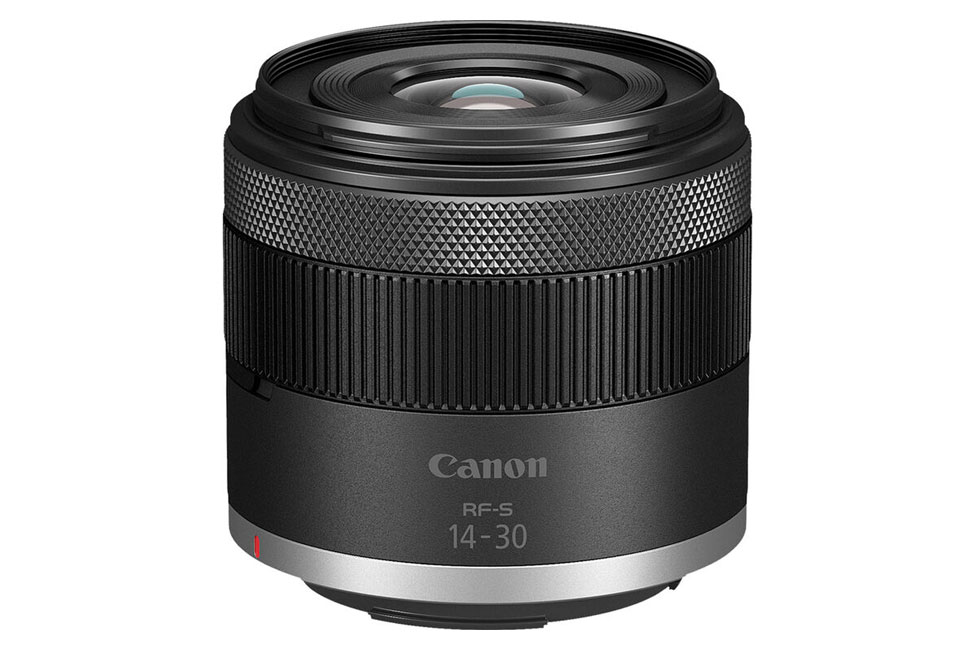 Objectiva Canon RF-S 14-30mm f/4-6.3 IS STM para criadores de conteúdo.